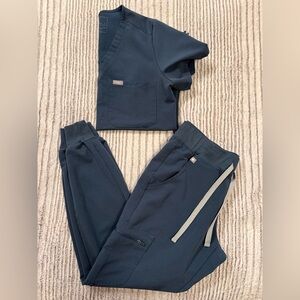 FIGS Dark Harbor Set